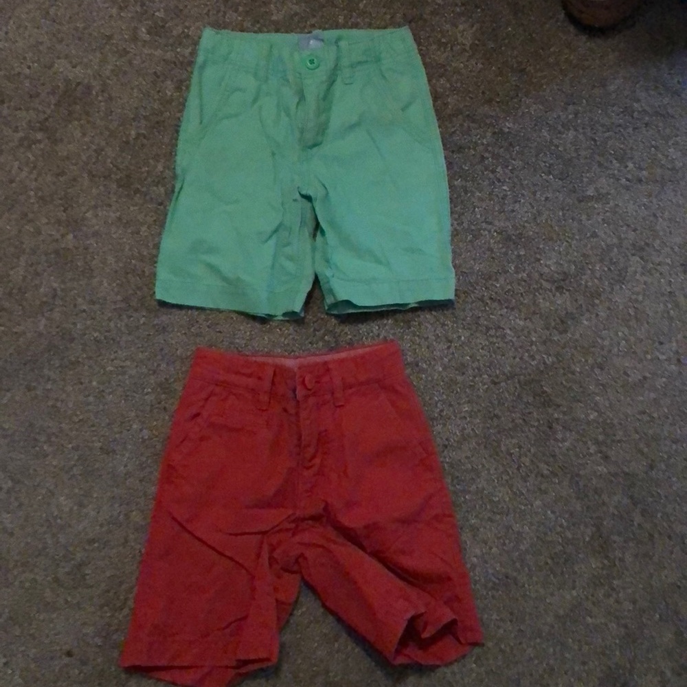 Two pairs of boys Gap shorts size 5